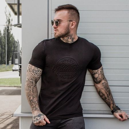 GymBeam Tričko Stay Dedicated Black Emboss XL